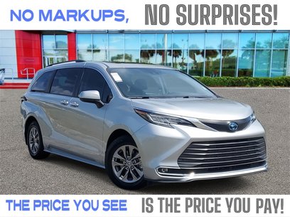 Used 2021 Toyota Sienna XLE
