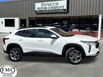 Used 2025 Chevrolet Trax LT