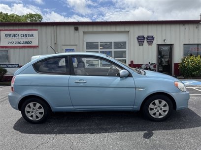 Used 2010 Hyundai Accent GS w/ Premium Pkg 3