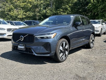 New 2024 Volvo XC60 T8 Plus w/ Climate Package