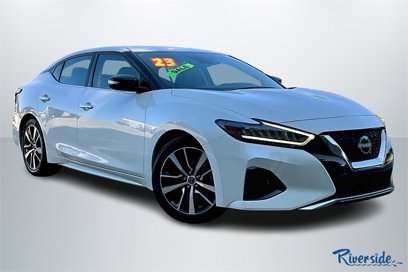 Used 2023 Nissan Maxima SV w/ Floor Mat Group