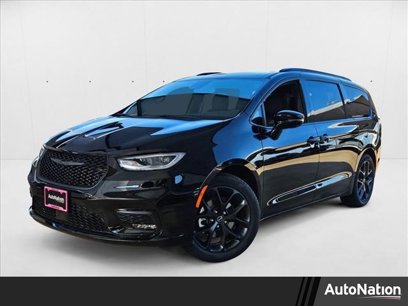 New 2026 Chrysler Pacifica Limited