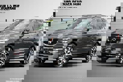 Certified 2022 Volvo XC60 B5 Momentum w/ Advanced Package