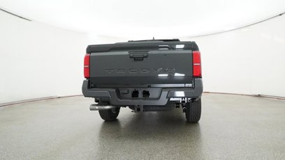 New 2025 Toyota Tacoma SR5