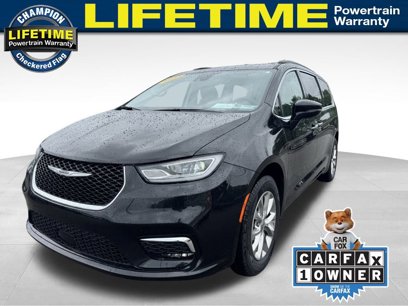 Used 2022 Chrysler Pacifica Touring-L