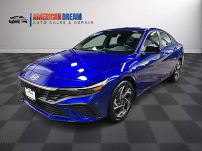Used 2025 Hyundai Elantra Sport w/ Cargo Package