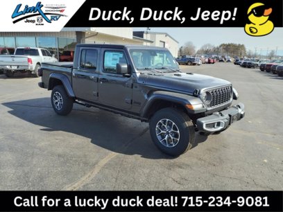 New 2024 Jeep Gladiator Sport w/ Dual Top Group