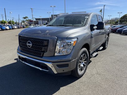 New 2024 Nissan Titan SV w/ SV Convenience Package