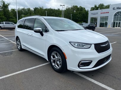 Used 2023 Chrysler Pacifica Limited