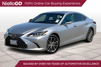 Used 2023 Lexus ES 300h w/ Premium Package