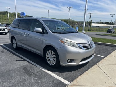 Used 2016 Toyota Sienna XLE Premium