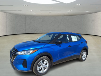 New 2025 Nissan Kicks Play S