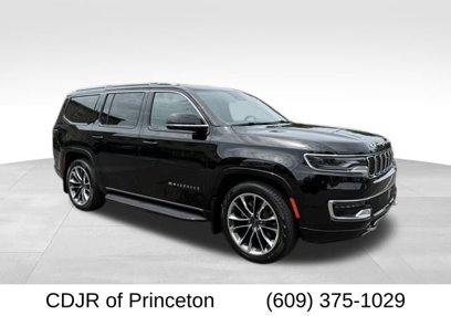 New 2025 Jeep Wagoneer Series III w/ HD Trailer Tow Package