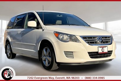 Used 2011 Volkswagen Routan SE