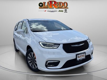 Used 2022 Chrysler Pacifica Touring-L