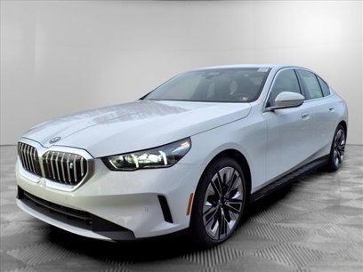 New 2025 BMW i5 xDrive40 w/ Premium Package