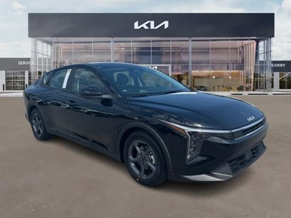 New 2025 Kia K4 LXS