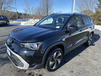 New 2025 Volkswagen Taos SE