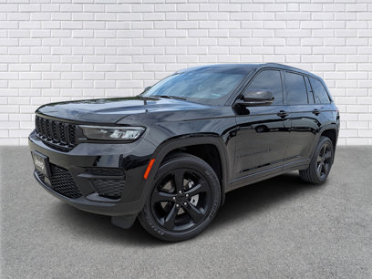 Used 2024 Jeep Grand Cherokee Altitude