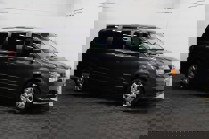 Used 2016 Dodge Grand Caravan American Value Package w/ UConnect Hands-Free Group