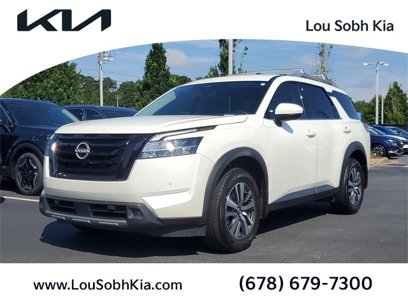 Used 2023 Nissan Pathfinder SL w/ Black Appearance Package