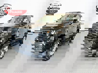 New 2025 Toyota Tacoma SR5