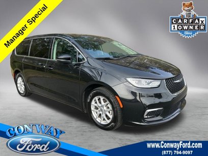Used 2023 Chrysler Pacifica Touring-L