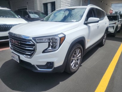 Used 2024 GMC Terrain SLT