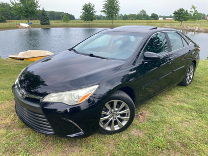 Used 2015 Toyota Camry XLE w/ Moonroof Package