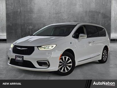 Used 2022 Chrysler Pacifica Limited