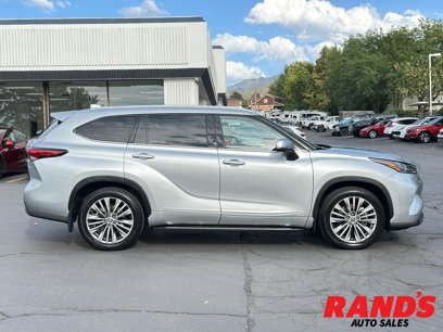 Used 2023 Toyota Highlander Platinum