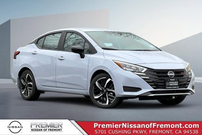 New 2025 Nissan Versa SR w/ Trunk Package