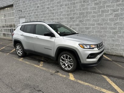Used 2024 Jeep Compass Latitude