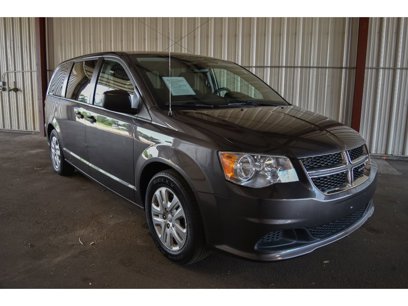 Used 2019 Dodge Grand Caravan SE w/ UConnect Hands-Free Group