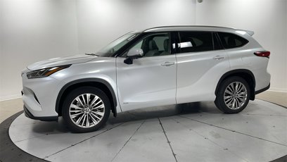 Used 2023 Toyota Highlander Platinum