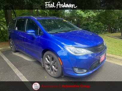 Used 2019 Chrysler Pacifica Limited w/ Advanced Safetytec Group