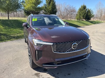 New 2025 Volvo XC90 T8 Core w/ Climate Package