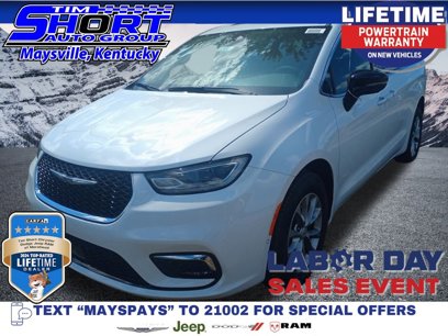 New 2026 Chrysler Pacifica Select