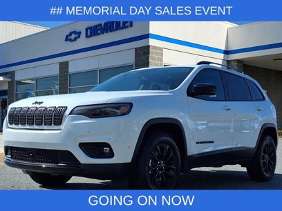 Used 2023 Jeep Cherokee Altitude Lux