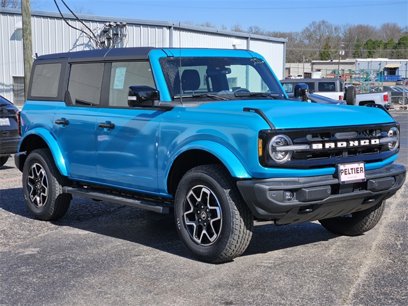 New 2024 Ford Bronco Outer Banks