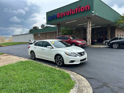 Used 2016 Nissan Altima 2.5 SR w/ LED Appearance Package