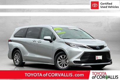 Used 2021 Toyota Sienna LE