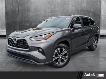 Used 2023 Toyota Highlander XLE