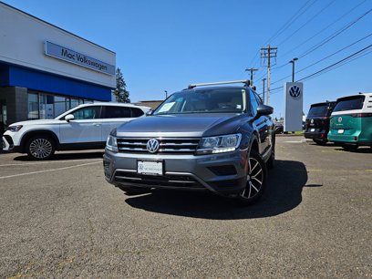 Used 2021 Volkswagen Tiguan SE w/ Panoramic Sunroof Package