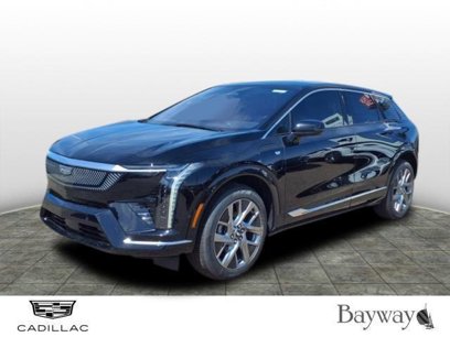 New 2025 Cadillac Optiq Luxury 1