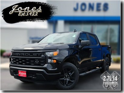 New 2025 Chevrolet Silverado 1500 Custom w/ Turbomax Blackout Package