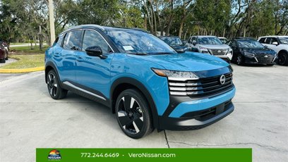 New 2025 Nissan Kicks SR w/ SR Premium Package