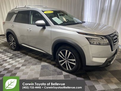Used 2023 Nissan Pathfinder Platinum w/ Black Appearance Package