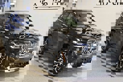 New 2025 BMW X3 xDrive30i w/ Convenience Package