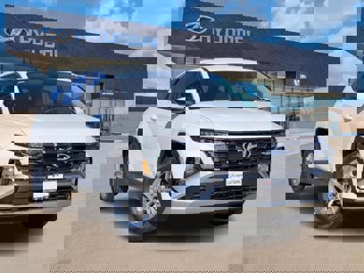 New 2025 Hyundai Tucson SE